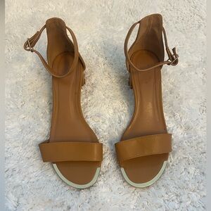 Charlotte Russe Tan Heels w Gold Trim Elegant Design